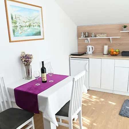 Apartman 'maslina' *